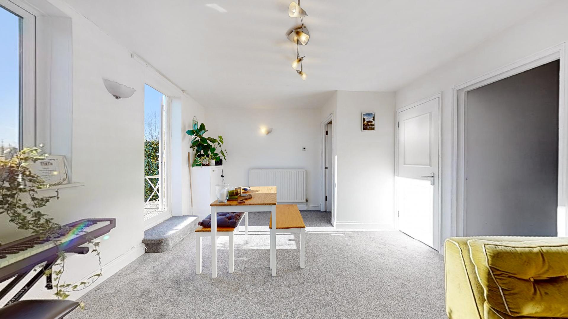 Modern Apartment Broadhurst Gardens, West Hampstead